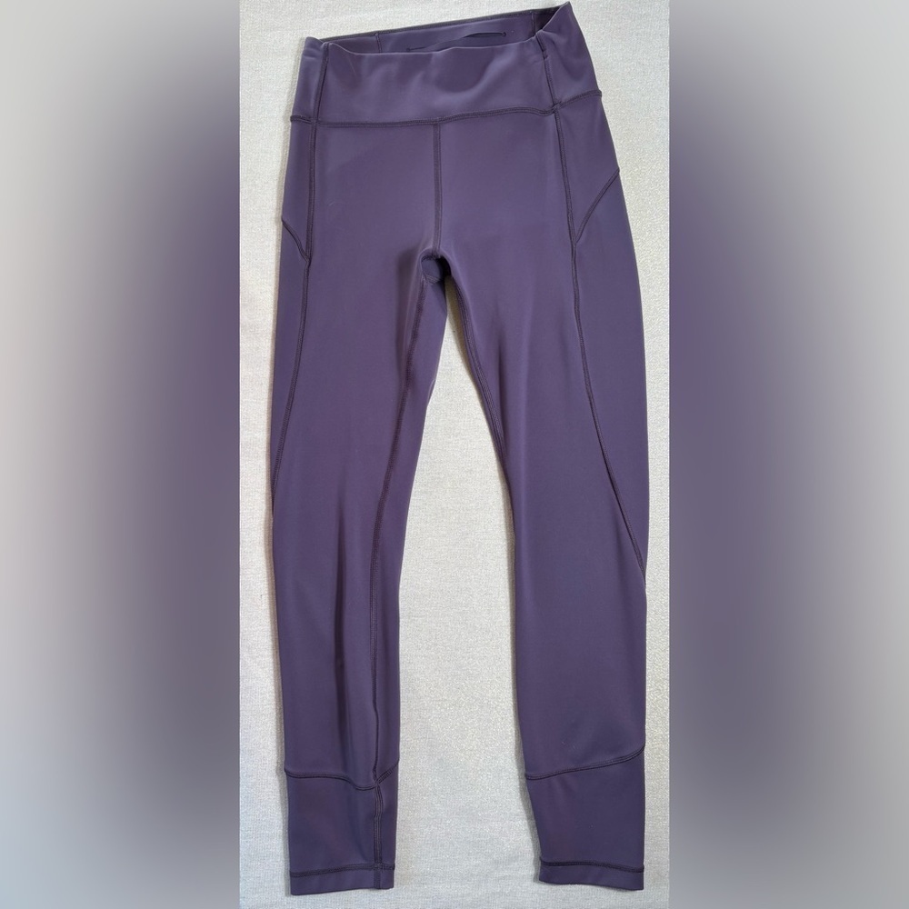 Lululemon Women’s In Movement Tight 25” Everlux Leggings 4 Compression-Size: 6